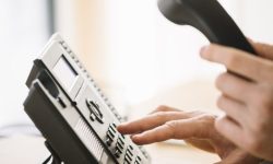 लकडाउन : अस्पतालमा हुने भीडभाड कम गर्न जुम्लामा टेलिफोनबाटै विशेषज्ञ सेवा