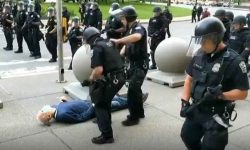 अमेरिकामा ७५ वर्षे बृद्धमाथि प्रहरी ज्यादती, दुई प्रहरी निलम्बित