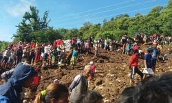 पर्वतको दुर्लुङमा पहिरोमा पुरिएका बालकको शव पाँच दिनपछि भेटियो