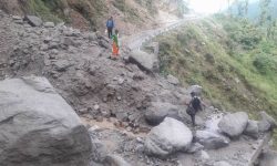 पहिरो जाँदा कर्णाली राजमार्ग अवरुद्ध