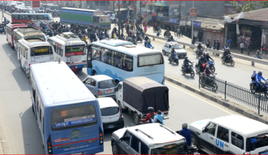 सार्वजनिक यातायात व्यवसायी किस्ता तिर्न नसक्दा ‘फोन अफ’ गर्न बाध्य
