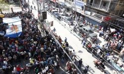 तिहार नजिकिँदै गर्दा बजारमा किनमेल गर्नेको चहलपहल बढ्दै