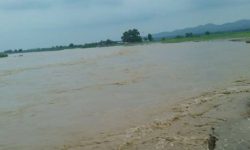 रौतहटमा लालबकैया नदीले बाँध कटान शुरू गर्यो