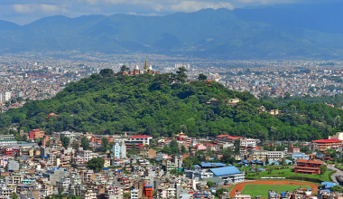 जोखिम बढ्दै, परीक्षण घटाइँदै : काठमाडौं कोरोनाको हटस्पट बन्ने खतरा