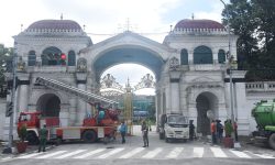 सिंहदरबारको मुख्यद्वार सरसफाइ