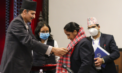 सभामुखबाट नवनिर्वाचित सांसद सिटौलालाई शपथ