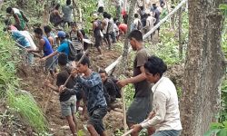 प्रधानमन्त्री रोजगार कार्यक्रम अन्तर्गत बाटो निर्माण गरिँदै