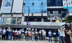 भाडा तिर्न नसक्ने भन्दै सिभिल मलका व्यापारीले पसलको चाबी सञ्चालकलाई बुझाए