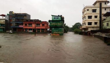 अविरल वर्षाका कारण सरकारी कार्यालयहरु डुबान