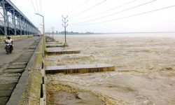 मुख्य नदीहरुको जलस्तर घट्दै, खतरा अझै कायम