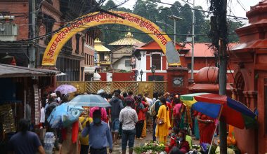 पशुपतिनाथमा लकडाउन पछिको भीड (फोटो फिचर)