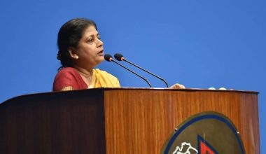 सरिता गिरी पार्टी र सांसद दुवैबाट निष्काशित