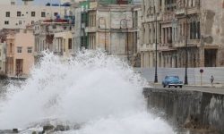 अमेरिकाको समुद्री तटीय राज्यहरु आँधीले २० जनाको मृत्यु