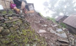 कालिकोटमा पहिरो गयो : एकै परिवारका ६ जनाको मृत्यु, घटनास्थल पुग्न कठिनाइ