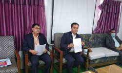 सरकारी कर्मचारीलाई निःशुल्क कोरोना बीमा गर्ने