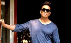 बलिउड कलाकार सोनु सुदले २० हजार प्रवासी मजदूरलाई घर दिने