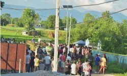 क्षतिपूर्ति माग्दै कञ्चनपुरमा प्रहरी कार्यालय घेराउ