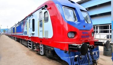 नेपालको झण्डा अंकित दुई वटा रेल आज नेपाल आउँदै