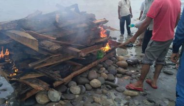 आठ दिन पछि बालिकाको दाहसंस्कार