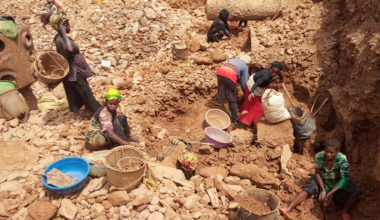कङ्गोको एक सुन खानीमा पहिरो जाँदा कम्तीमा ५० जनाको मृत्यु