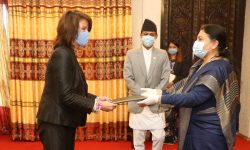 राष्ट्रपतिसमक्ष राजदूतबाट ओहोदाको प्रमाणपत्र पेश