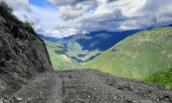 रारा जाने तीन घण्टा छोटो सडक निर्माण