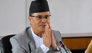 दलहरुलाई न्यायाधीशको आग्रह- चोलेन्द्रलाई महाअभियोग लगाएर निष्कासन गर्नुहोस्
