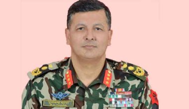 प्रधान सेनापति सेल्फ क्वारेन्टाईनमा