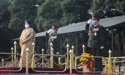 सैनिक मञ्चमा सेनाले गर्‍यो फूलपाती बढाइँ