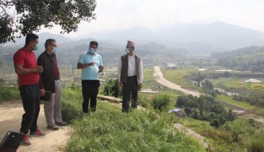 फास्ट ट्रयाकको विवादको चुरो खोज्दै राष्ट्रिय योजना आयोगका उपाध्यक्ष स्थलगत निरिक्षणमा