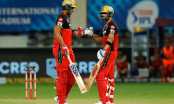 आईपिएल २०२० : चेन्नईलाई बैंगलोरको १७० रनको लक्ष्य