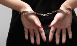 स्रोत नखुलेको १९ लाख रुपैयाँ सहित पक्राउ