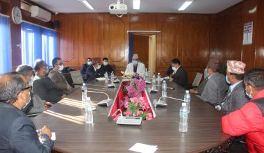 निर्माण व्यवसायीहरुका माग पूरा गर्न सरकार सकारात्मक : मन्त्री नेम्बाङ