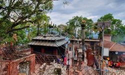 दोलखाको प्रसिद्ध भीमेश्वर मन्दिरको शिलामा फेरि आयो पसिना