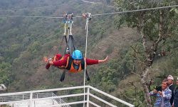 छत्रकोटमा जिपलाइन सञ्चालन हुँदै