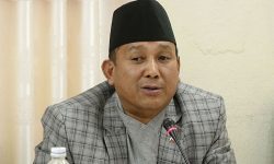 हुलाक सेवालाई समयअनुसार अघि बढाउन जरुरी छ: मन्त्री गुरुङ