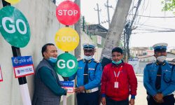 रोक, हेर र जाउँलाई पालना गराउदैँ महानगरीय ट्राफिक