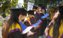 स्वास्थ्य सावधानीसहित गेट कलेजको नमुना दीक्षान्त समारोह