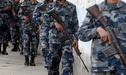 मुटु काम्ने जाडोमा ज्याकेटका भरमा ड्युटी