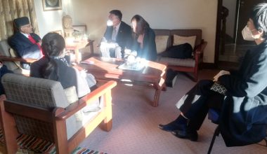 पूर्ब प्रधानमन्त्री खनाल र चिनिया प्रतिनिधिमण्डलबिच भेटवार्ता