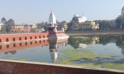 नगर प्रहरीको सहयोगमा रानीपोखरीबाट लेउ निकालिँदै