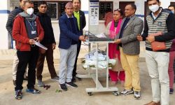 ज्योति विकास बैंकद्वारा अस्पताललाई बेबी वार्मर प्रदान