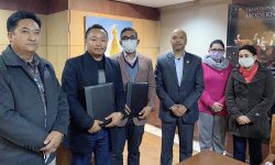 लक्ष्मी बैंकद्धारा सहुलियत कर्जाको लागि थुलुङ्ग दुधकोशी गाउँपालिकासँग सम्झौता