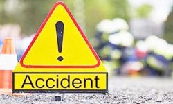 ट्याक्सी दुर्घटनामा चालकसहित दुईको मृत्यु, एक घाइते