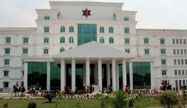 राजीनामा दिने लहर बढेपछि सेनामा पेन्सन पाक्ने समयावधि घटाइयो