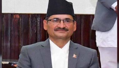 ‘श्री ५ को सरकार’ भनेपछि खानेपानीमन्त्री थापाले मागे माफि