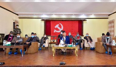 नेकपा अध्यक्ष ओलीद्वारा केन्द्रीय सदस्यलाई शपथ