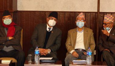 सोमबार नेकपा प्रचण्ड–माधव समूहले केन्द्रीय कमिटी बैठक बोलायो