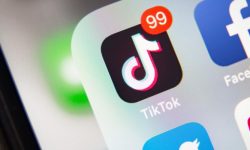फेसबुकलाई किनारा लगाउँदै टिकटक बन्यो विश्वकै सर्वाधिक लोकप्रिय