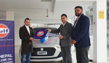 नेपाल ल्युब आयलद्वारा सुजुकी स्विफ्ट गाडी हस्तान्तरण